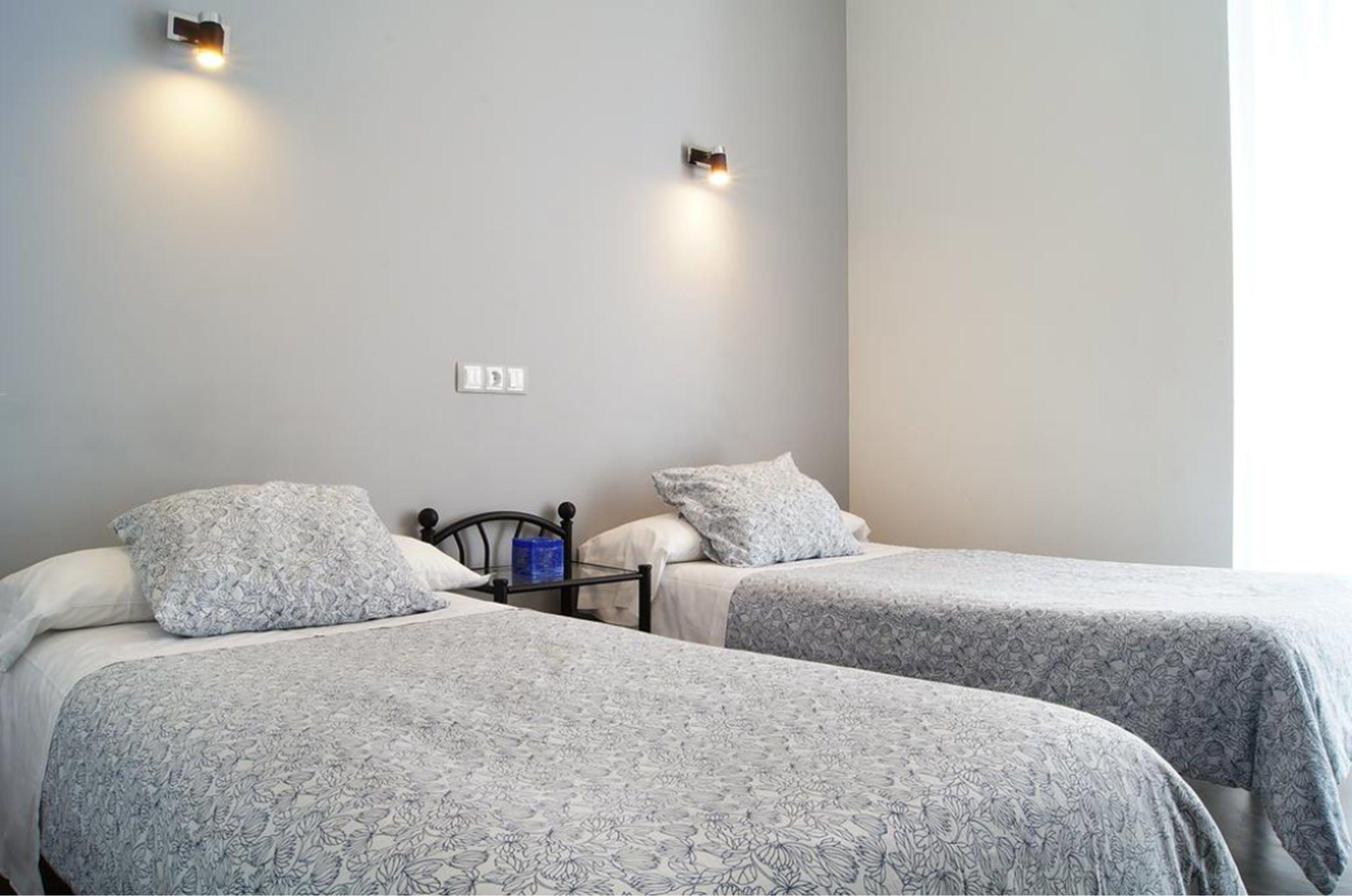 Hostal Cibeles - Madrid — Photos 3